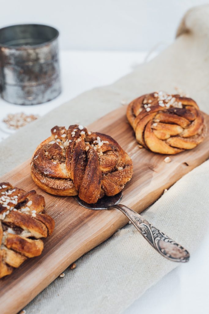 food Fotografie Allgäu unterallgäu Babenhausen Stillleben business lifestyle branding portrait twobakegirls brot mehl sauerteigbrot bäckerin teig gebäck