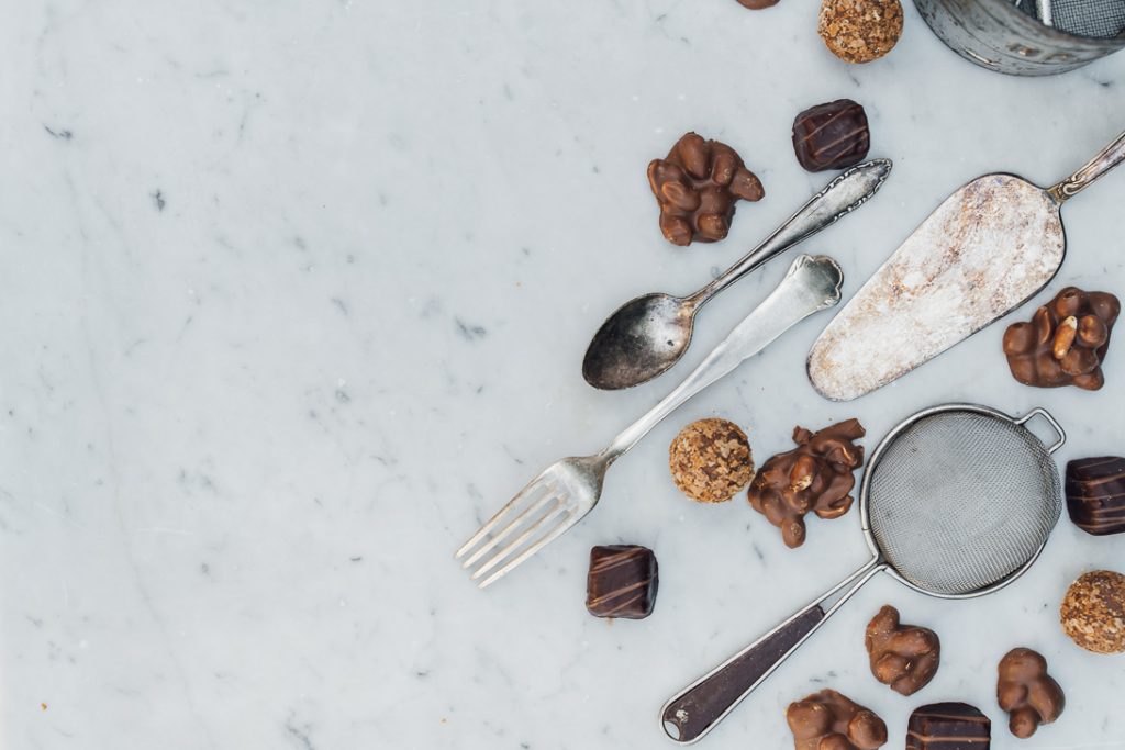 brot food Fotografie Allgäu unterallgäu Babenhausen Stillleben business lifestyle branding portrait twobakegirls Schokolade pralinen flatlay