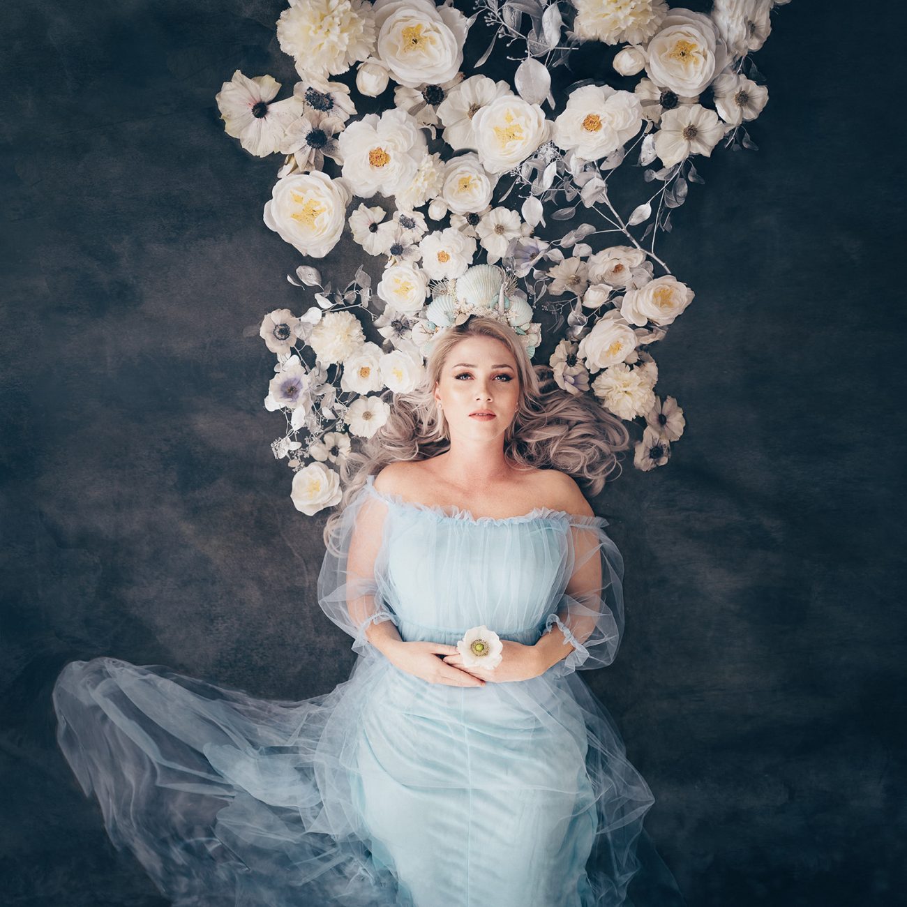 Fineartshooting Frau Krone Madonna Blumen