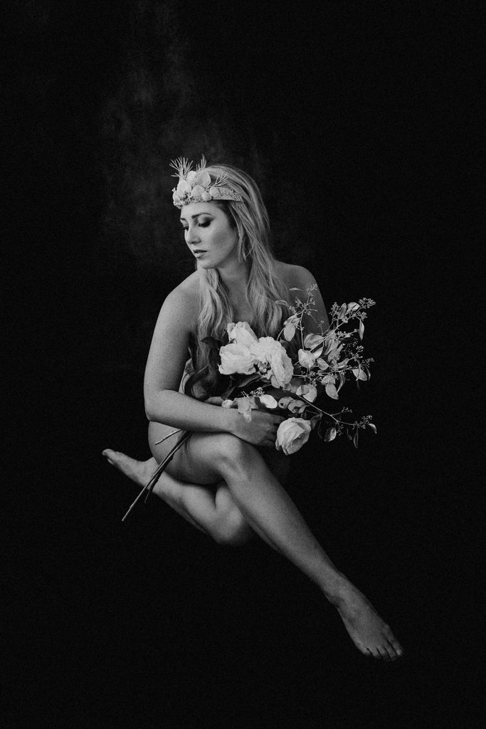 Fineartshooting Frau Boudoir Akt Portrait Blumen