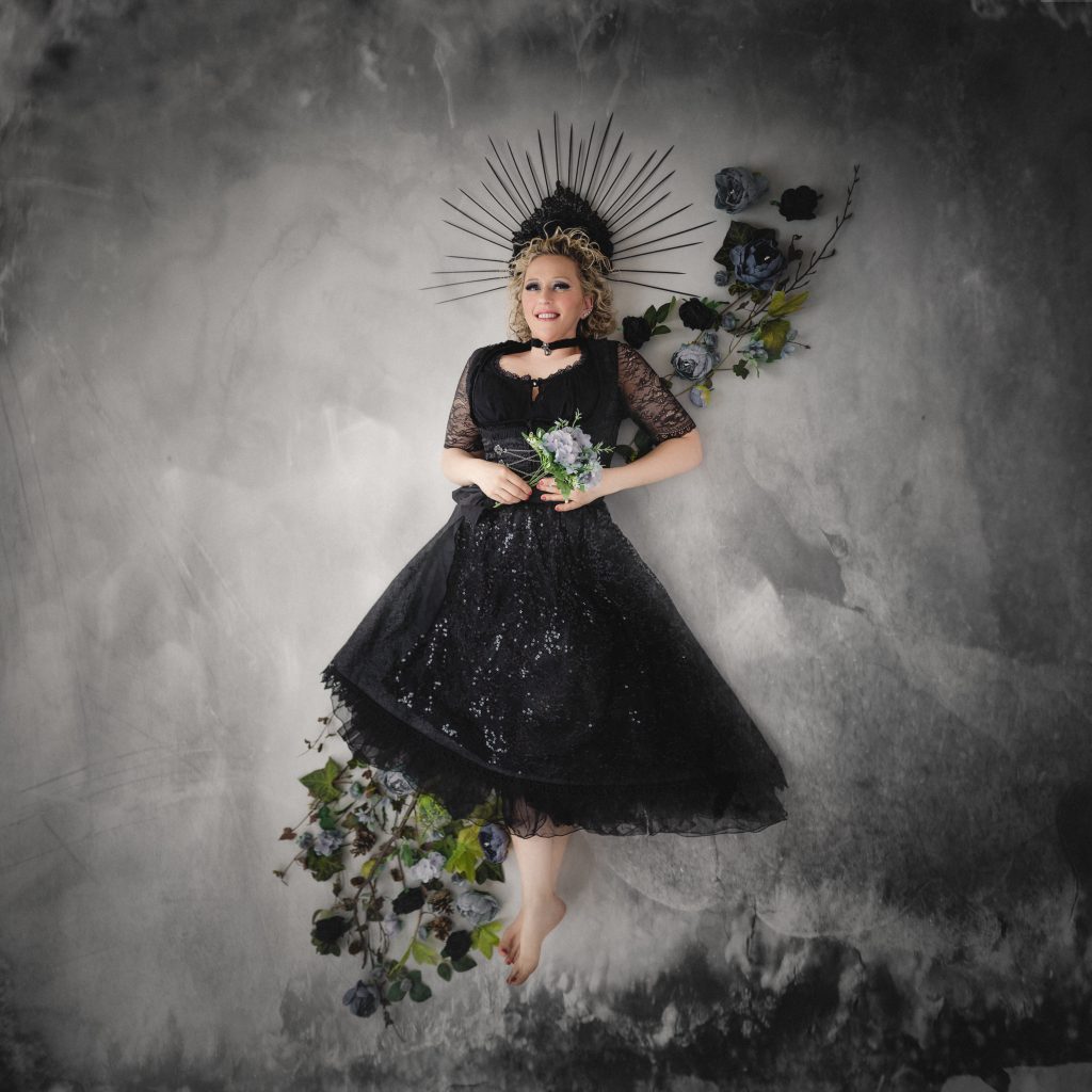 Fineartshooting Frau Kleid Portrait Blumen