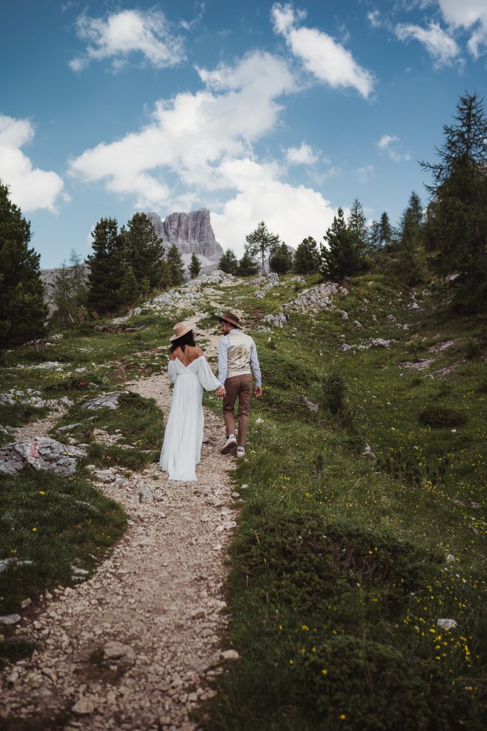 Elopement Hochzeit Dolomiten Paar