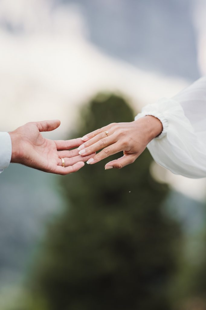 Elopement Hochzeit Dolomiten Paar