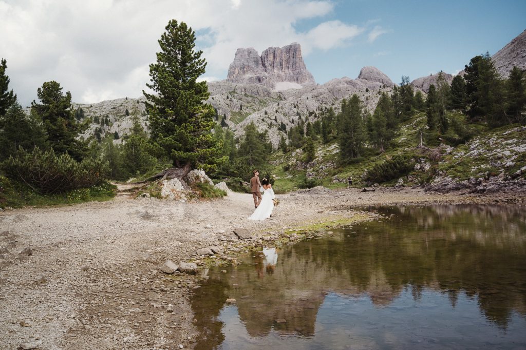 Elopement Hochzeit Dolomiten Paar