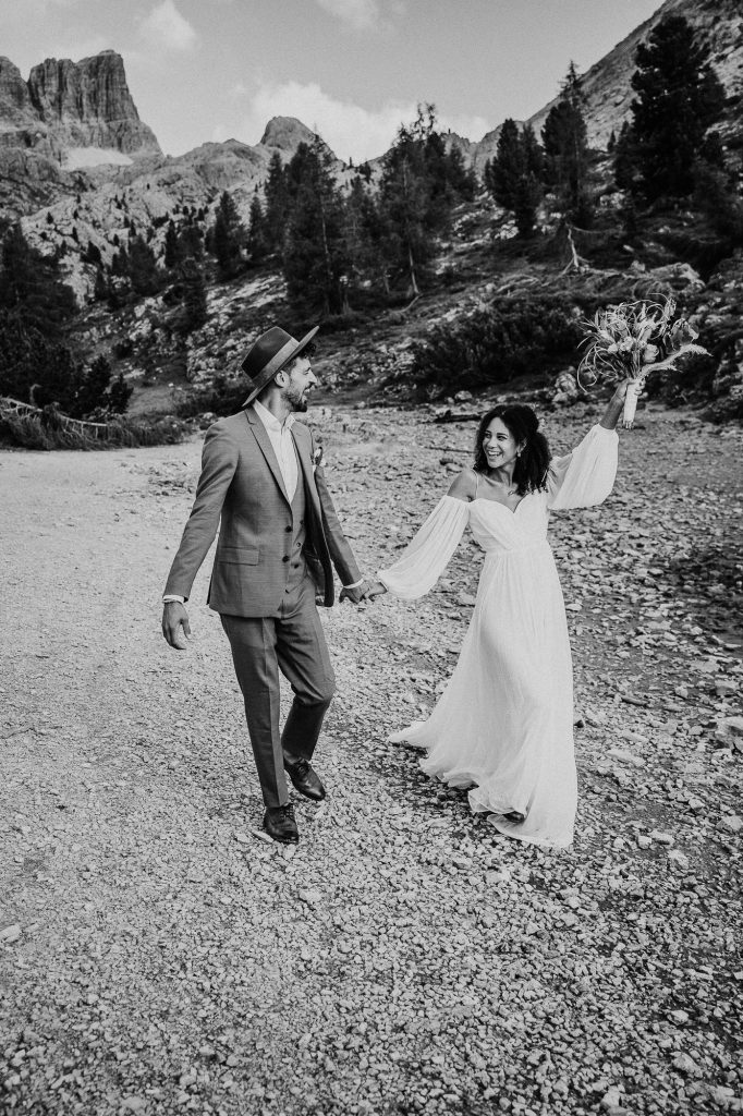 Elopement Hochzeit Dolomiten Paar