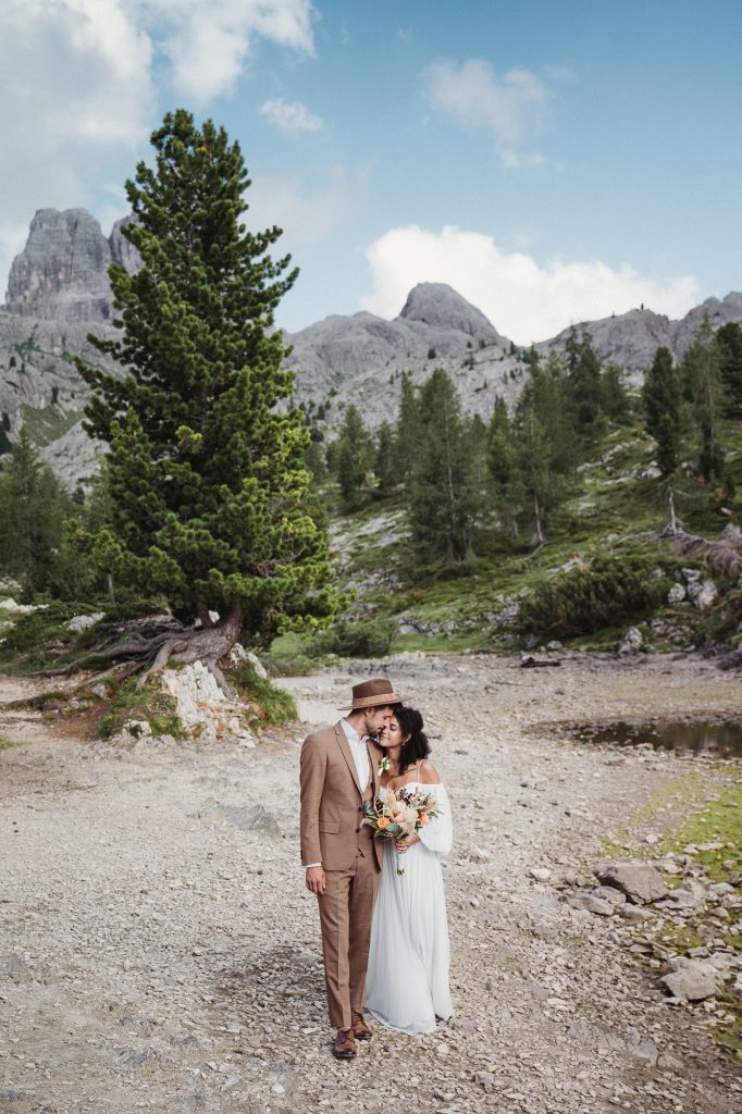 Elopement Hochzeit Dolomiten Paar