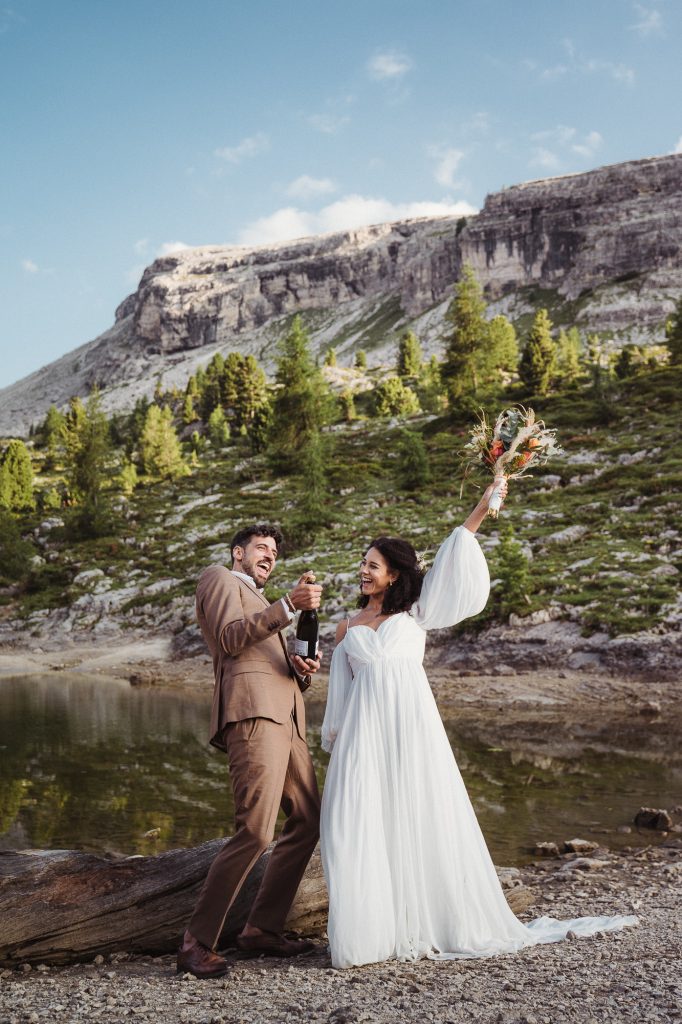 Elopement Hochzeit Dolomiten Paar