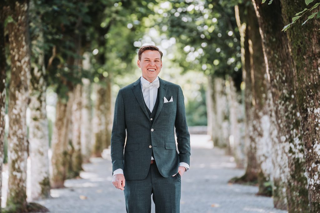 Schloss Zeil Bräutigam Brautpaar Braut Allgäu Hochzeit