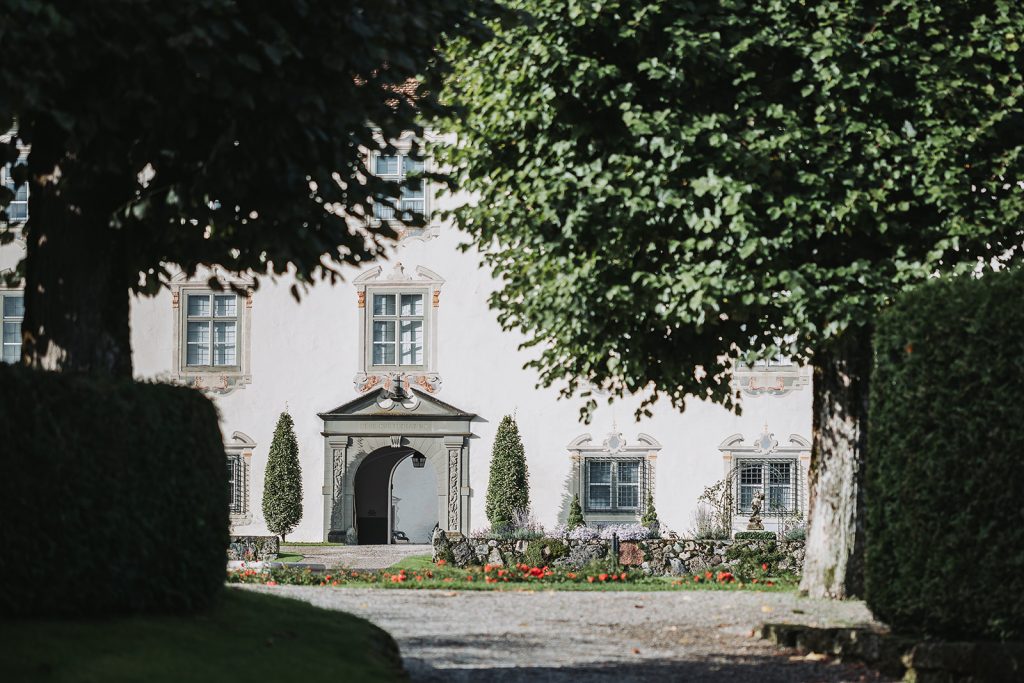 Schloss Zeil Bräutigam Brautpaar Braut Allgäu Hochzeit