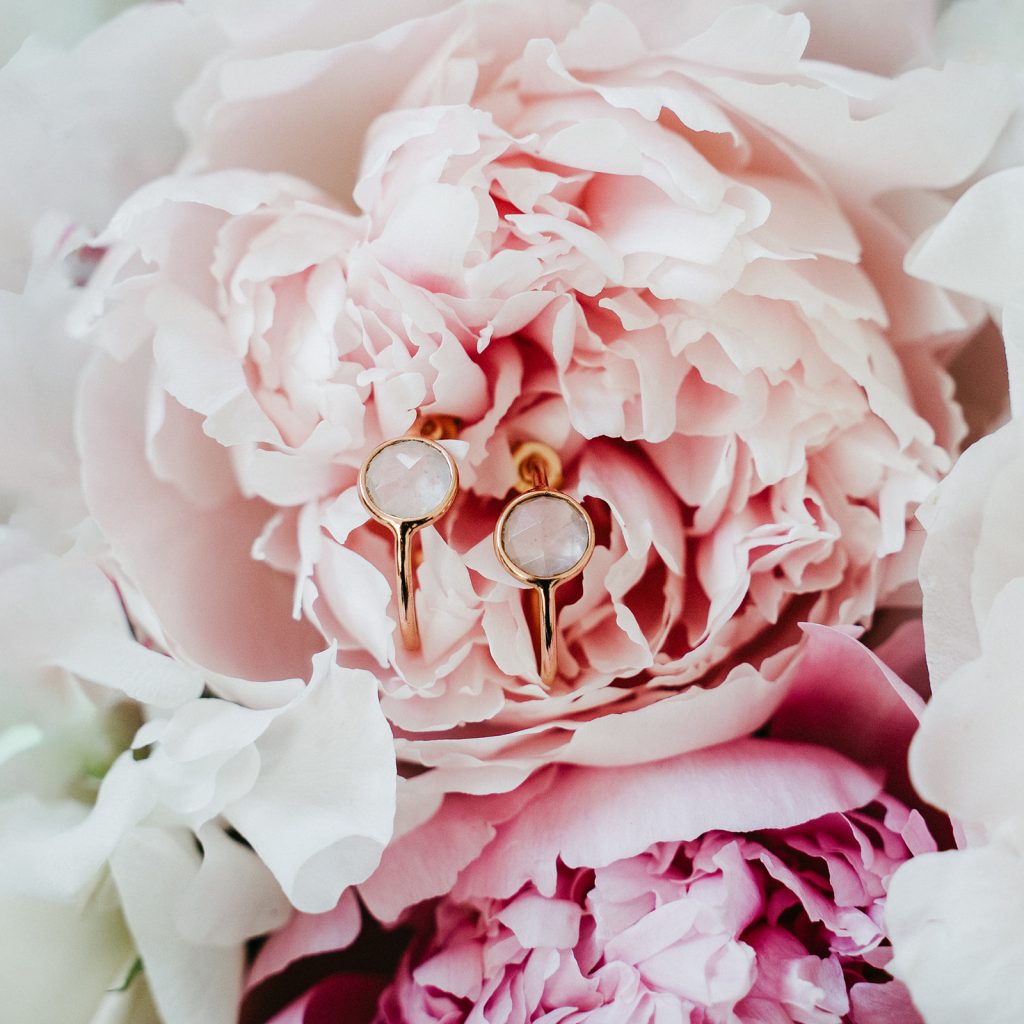 braut dessous Brautboudoir bridalboudoir frau sinnliche fotos allgäu schmuck miaundmarthaschmuck Brautschmuck