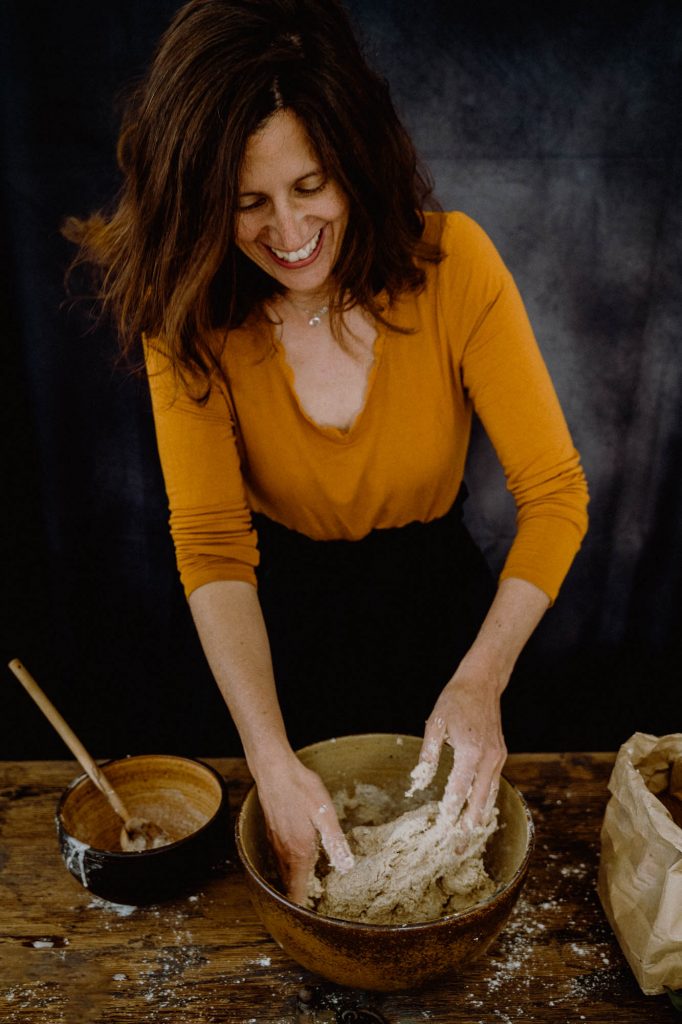food flatlay Sauerteig brot business portrait frau