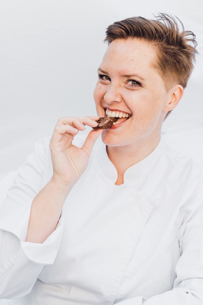 food flatlay Pralinen brot business portrait frau