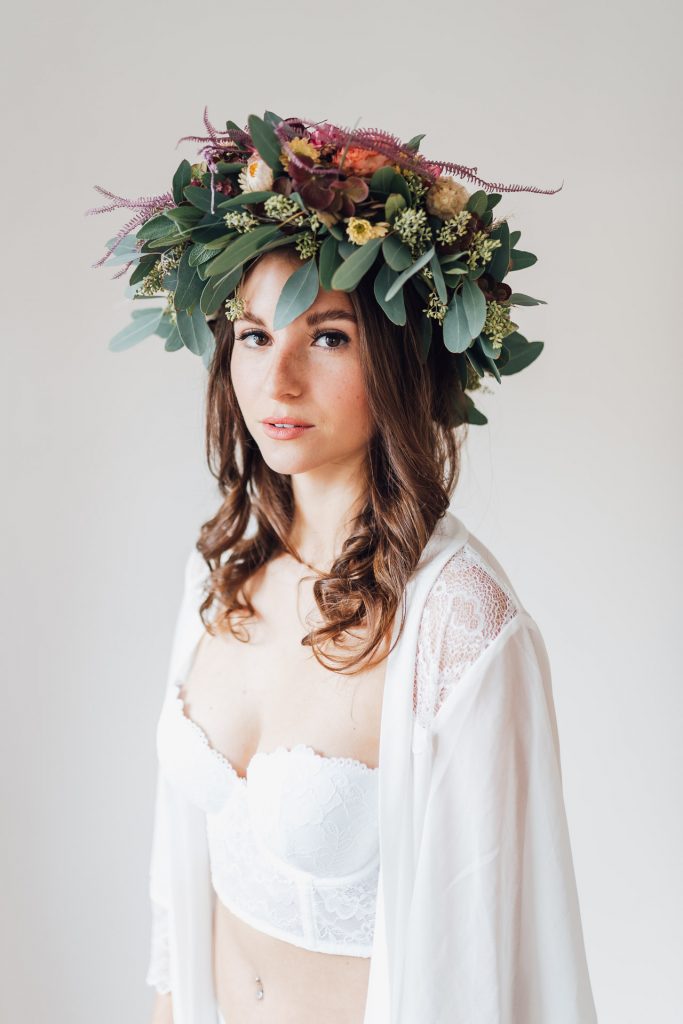 Boudoir Selbstliebe Frau Unterwäsche Portrait Blumen
