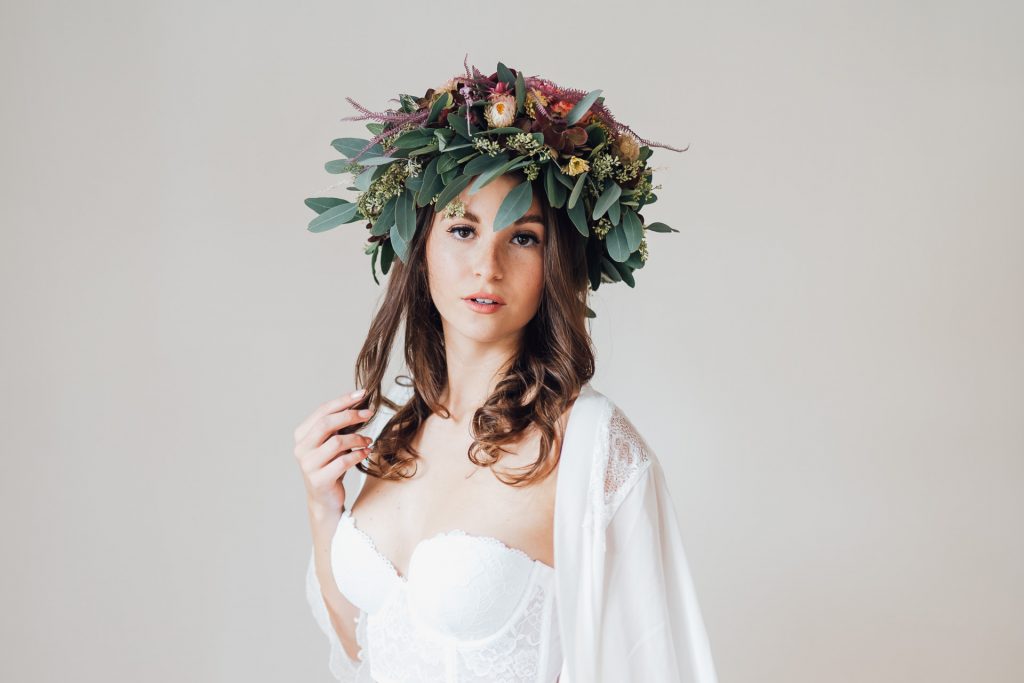 Boudoir Selbstliebe Frau Unterwäsche Portrait Blumen