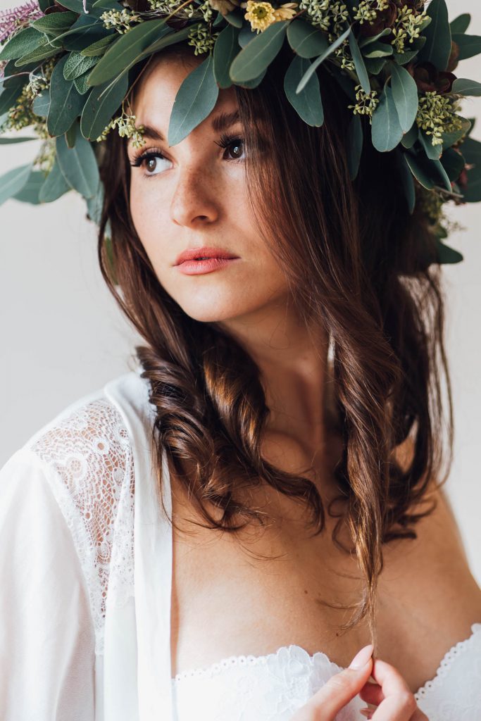 Boudoir Selbstliebe Frau Unterwäsche Portrait Blumen
