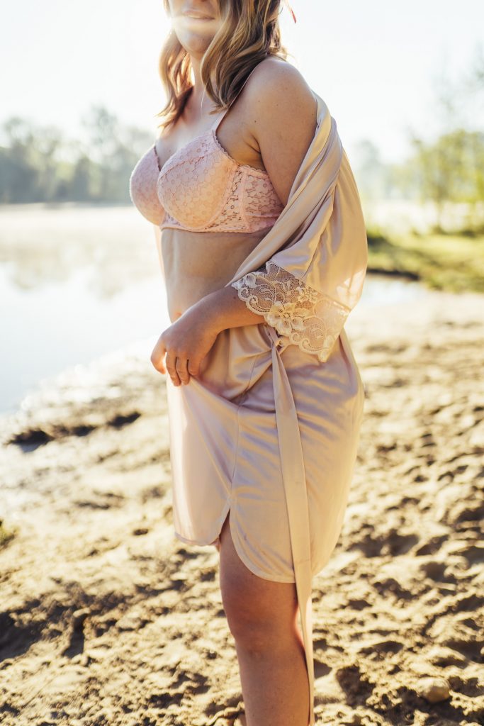 frau selbstliebeportrait fineart fotografie boudoir outdoor portrait