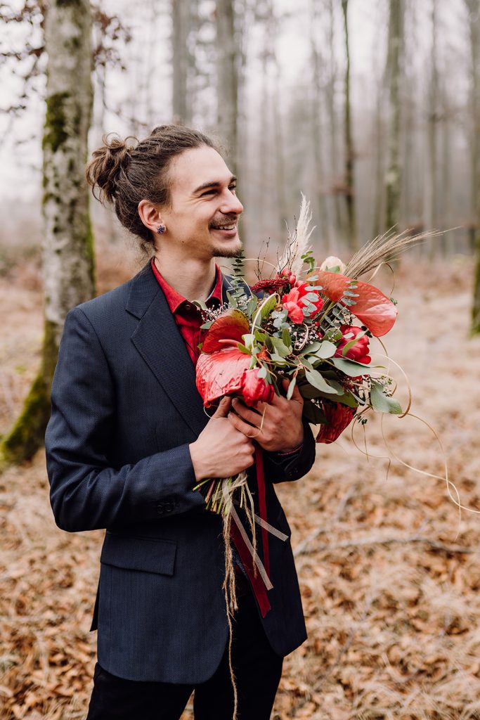 Elopement Unterallgäu Winterhochzeit Natur Brautstrauß
