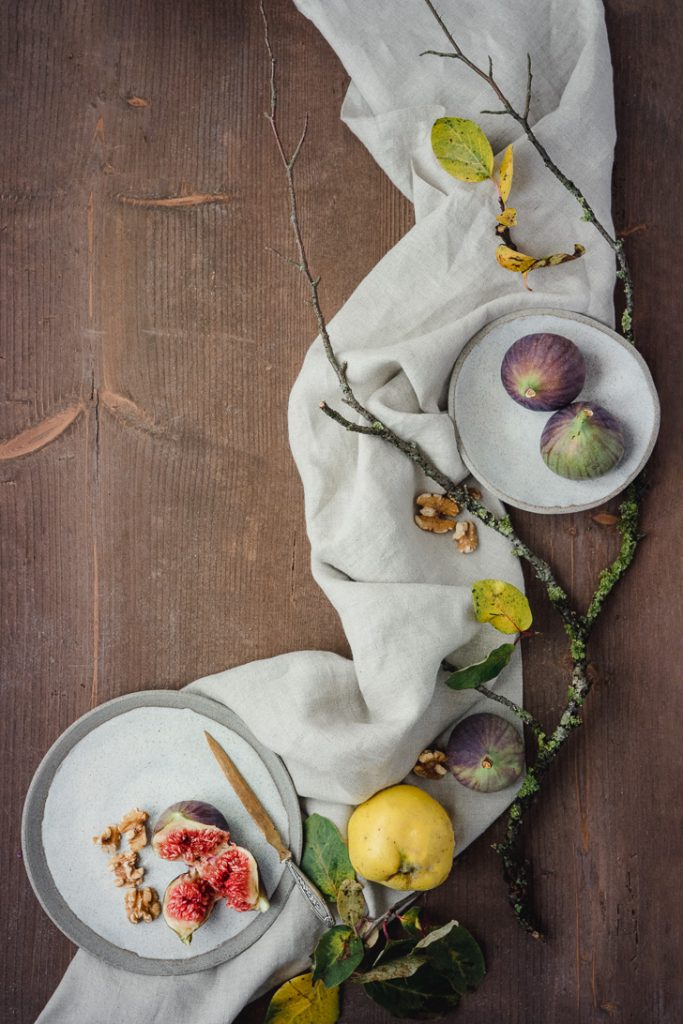 vegan Käsekuchen früchte herbstlich Feige Traube Walnuss