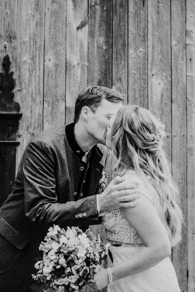 Hochzeit Schliersee Wasmeier Freilichtmuseum Hochzeitsfeier Brautpaar München