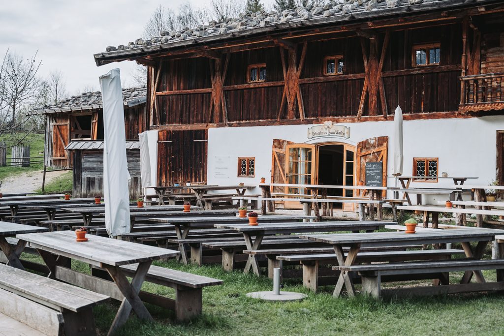 Hochzeit Schliersee Wasmeier Freilichtmuseum Hochzeitsfeier Brautpaar München