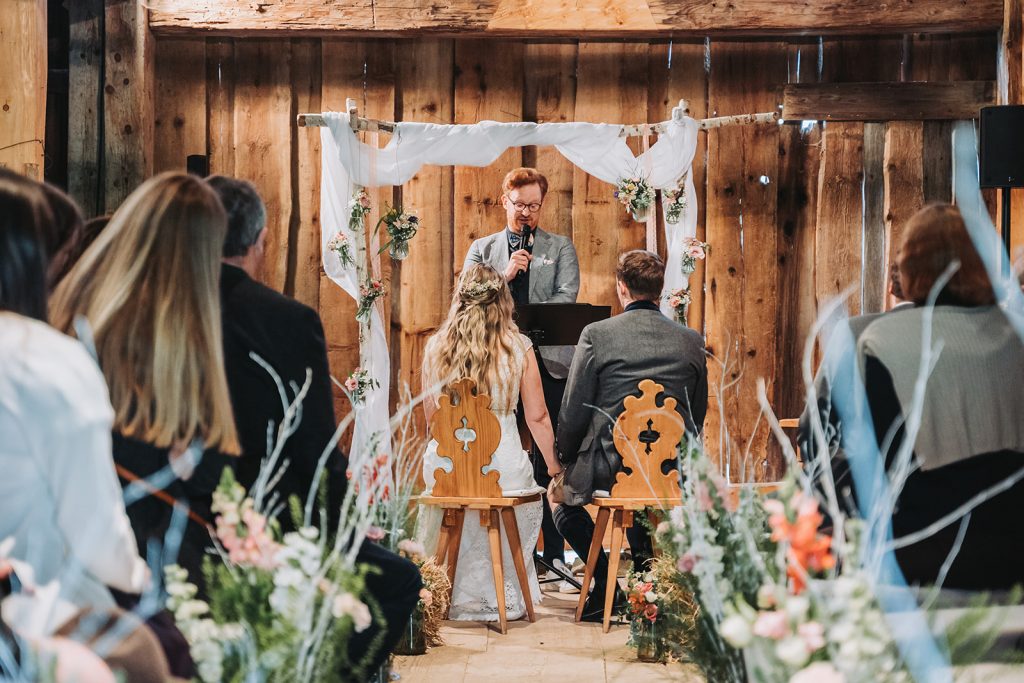 Hochzeit Schliersee Wasmeier Freilichtmuseum Hochzeitsfeier Brautpaar München
