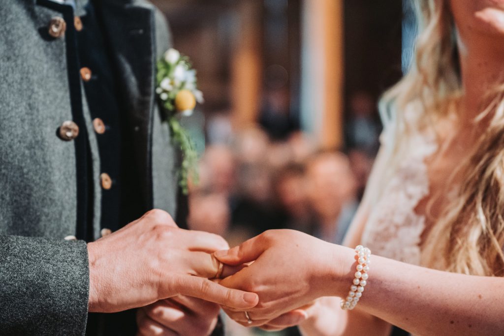 Hochzeit Schliersee Wasmeier Freilichtmuseum Hochzeitsfeier Brautpaar München